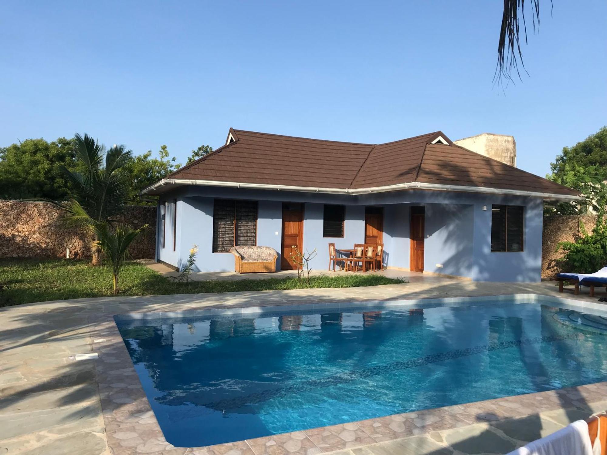 Lions Home Praia de Diani Exterior foto