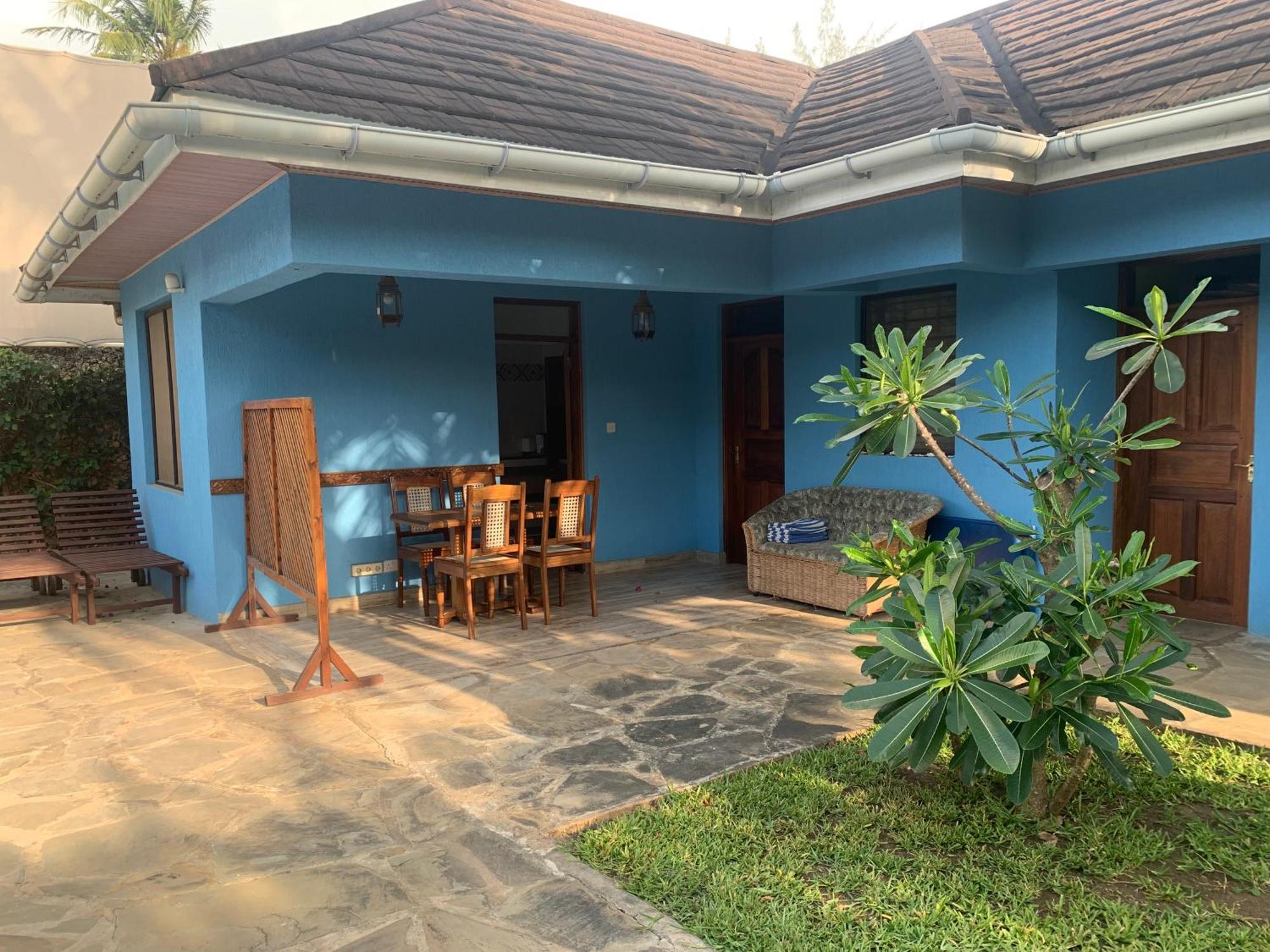 Lions Home Praia de Diani Exterior foto
